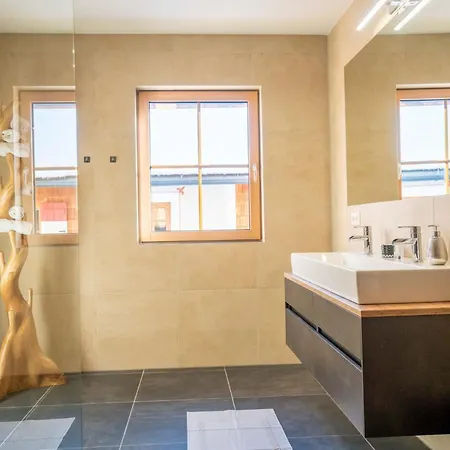 Lee By Interhome * Mauterndorf (Salzburg)